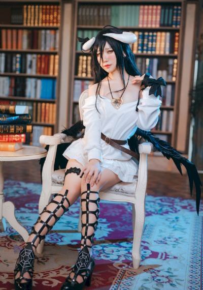 欧美深邃双眼皮_DVD最新电影在线观看